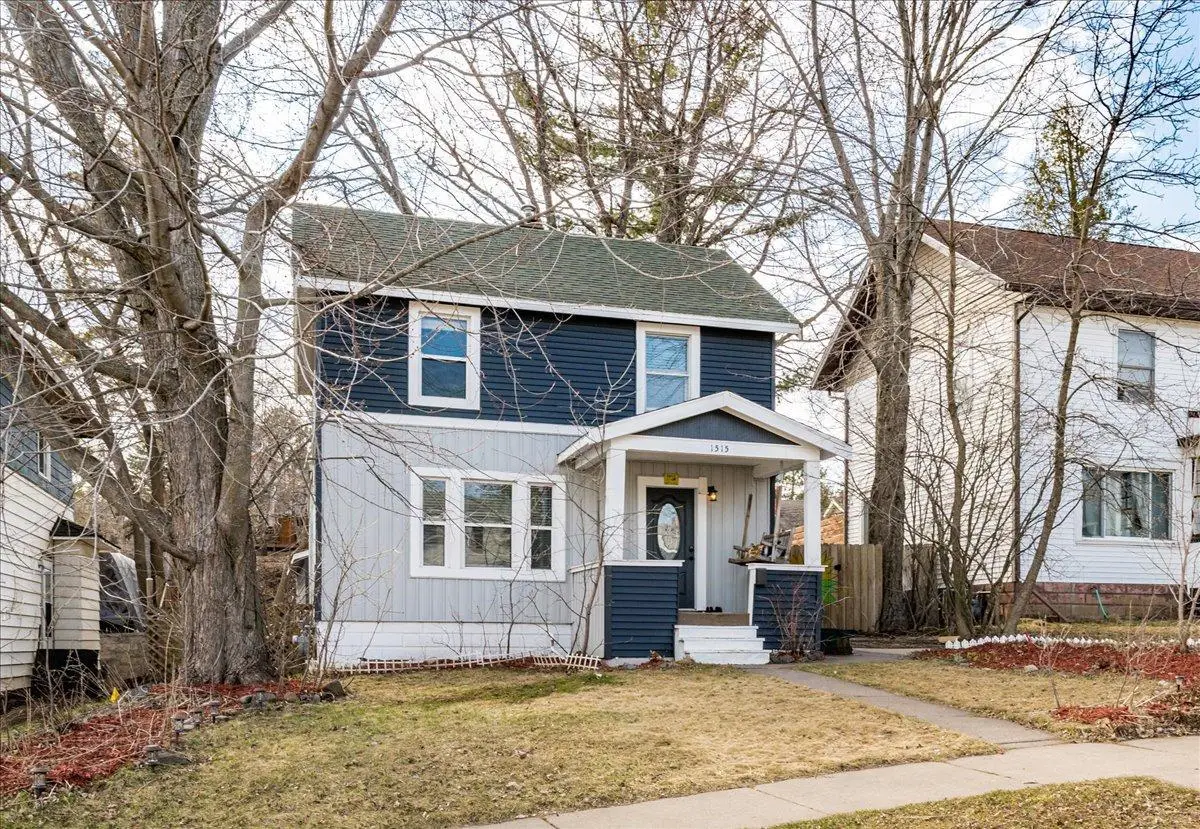 1515 N 9th Avenue E, Duluth, MN 55805 - #1