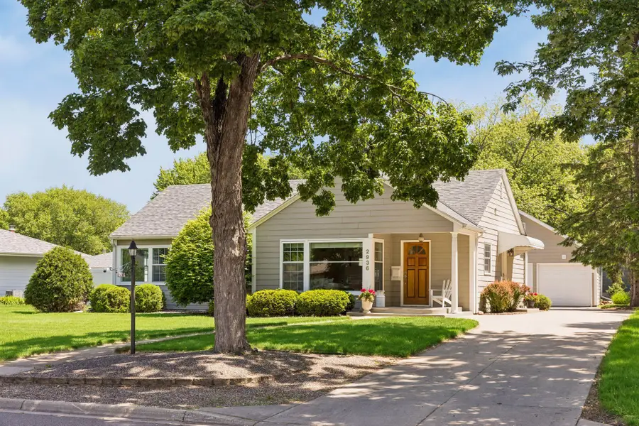 2936 Quail Avenue N, Golden Valley, MN 55422 - #2