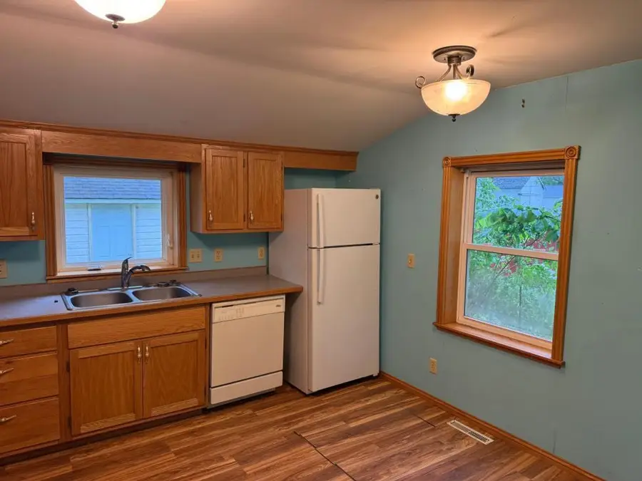 605 Division Street W, Faribault, MN 55021 - #2