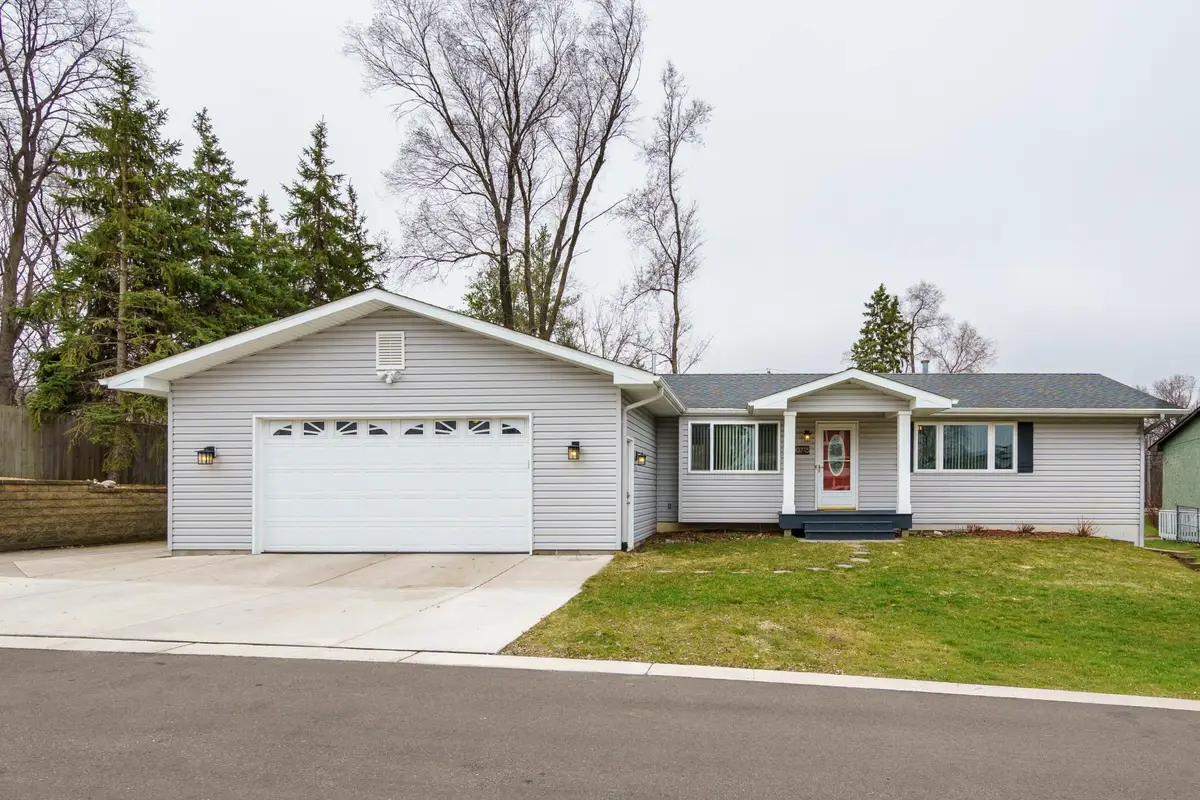 10715 15th Avenue N, Plymouth, MN 55441 - #1