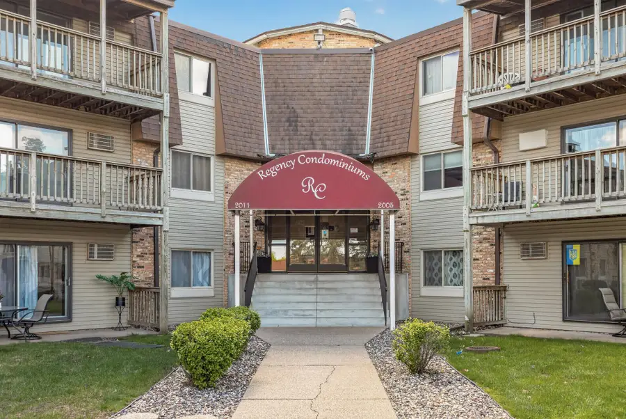 2011 E 122nd Street #D1, Burnsville, MN 55337 - #2