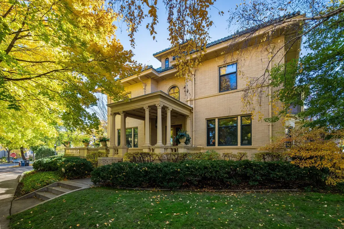 1005 Mount Curve Avenue, Minneapolis, MN 55403 - #1