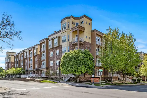 2405 39th Avenue Ne #205, Saint Anthony, MN 55421