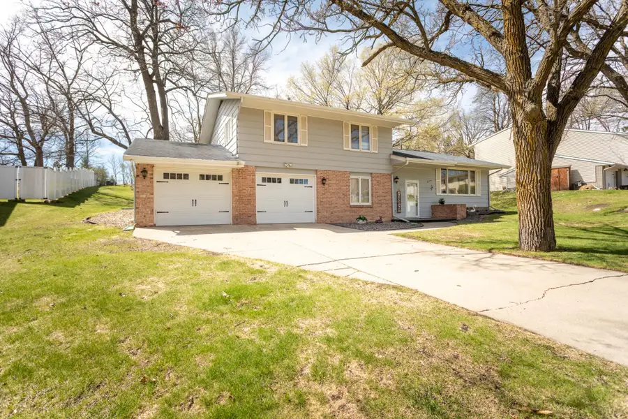 905 Viking Street, Alexandria, MN 56308 - #2