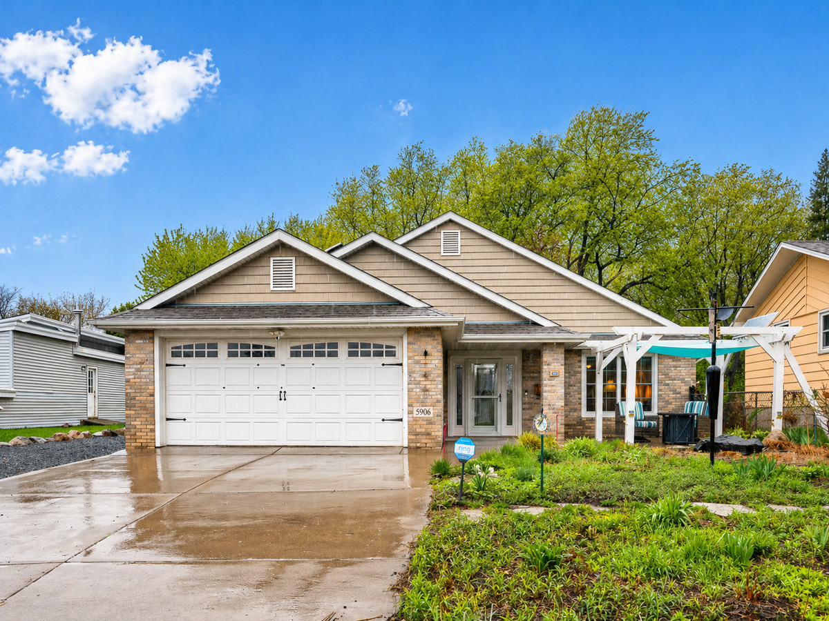 3906 Arthur Street Ne, Columbia Heights, MN 55421 - #1