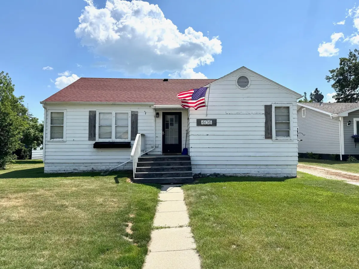 406 3rd Street Ne, Roseau, MN 56751 - #1