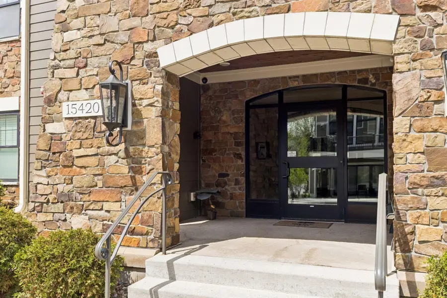 15420 Oakcroft Place #223, Wayzata, MN 55391 - #2