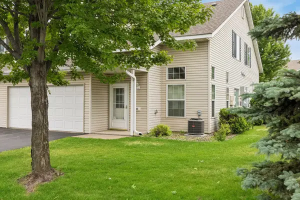50 Bridgewater Trail, Hudson, WI 54016