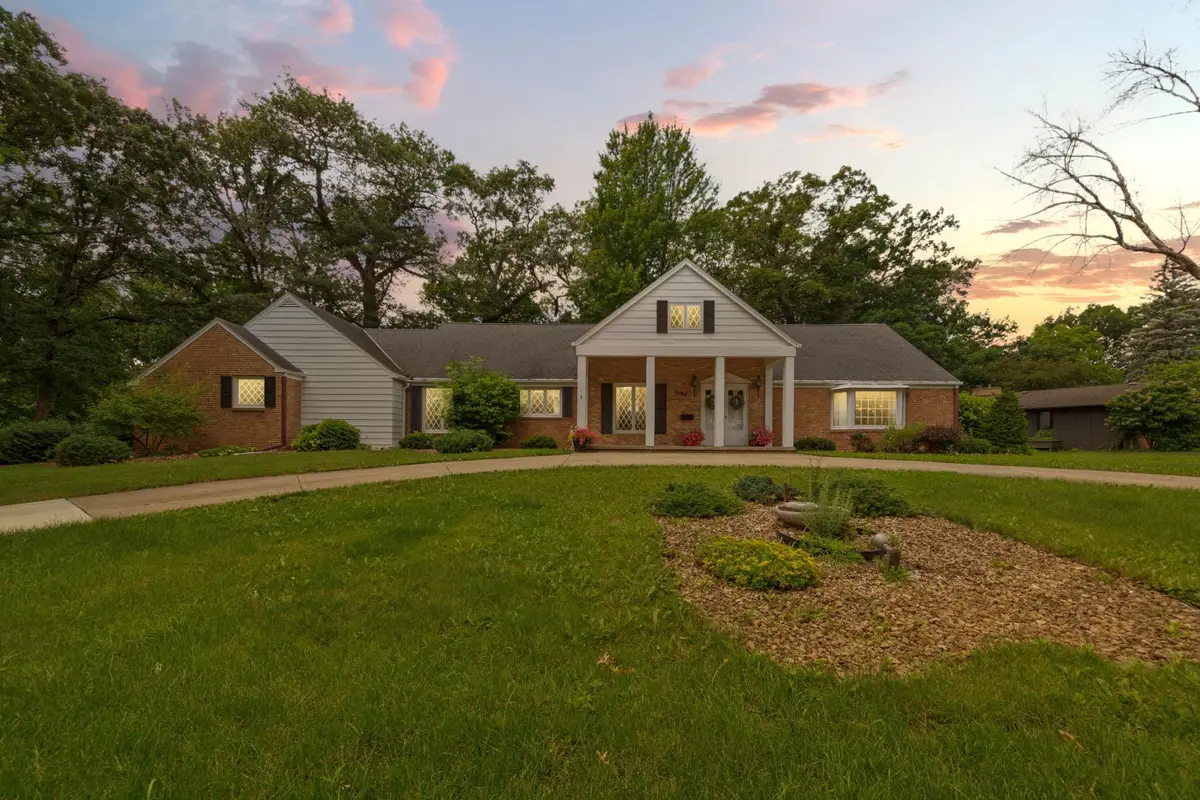 2100 Linn Drive, Owatonna, MN 55060 - #1