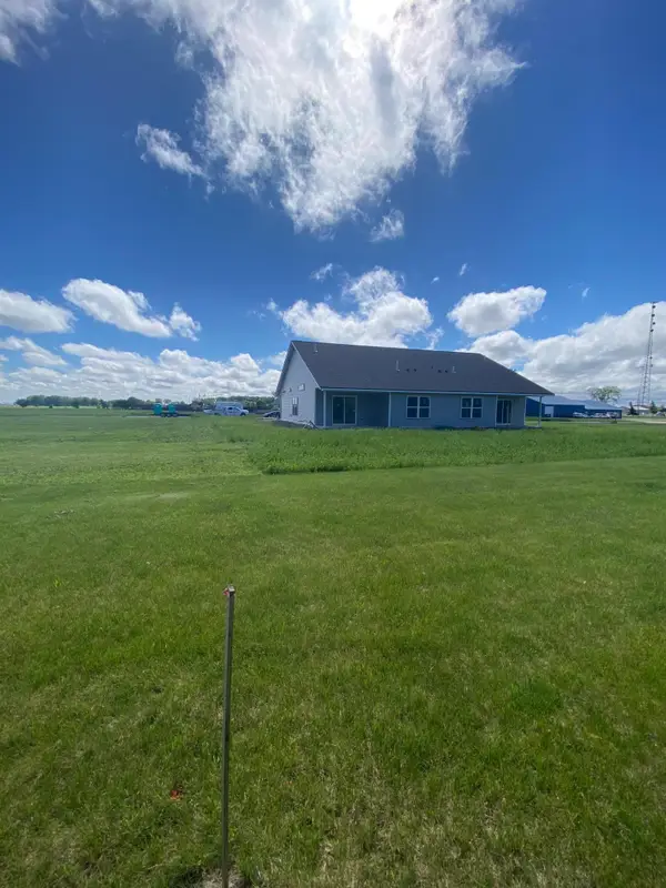 665 3rd Street E, Gaylord, MN 55334