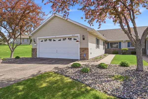 2885 Jordan Drive, Woodbury, MN 55125