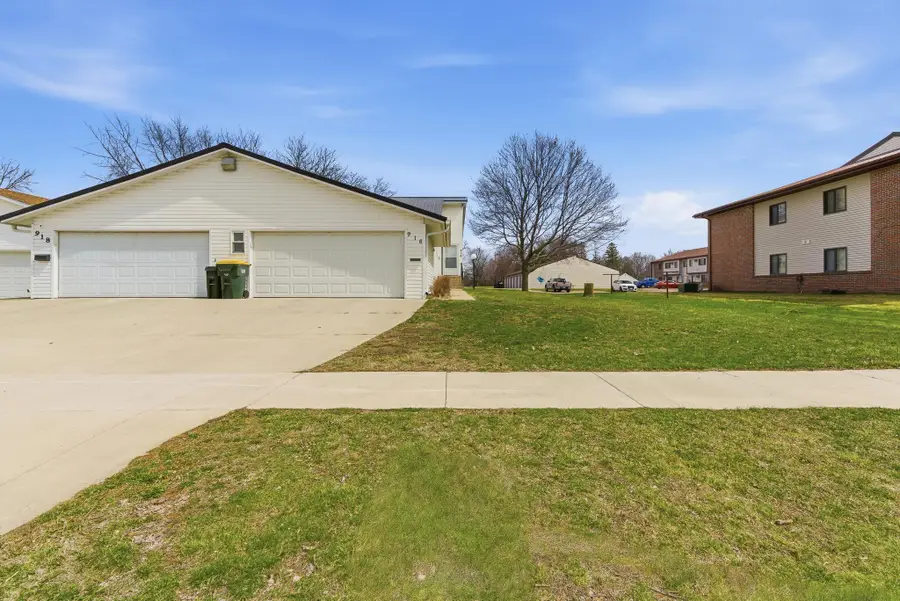 916 Armstrong Boulevard N, Saint James, MN 56081 - #2