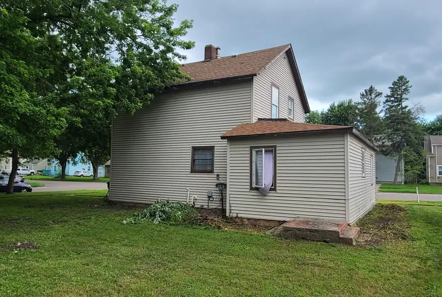 410 Lynd Street, Marshall, MN 56258 - #3