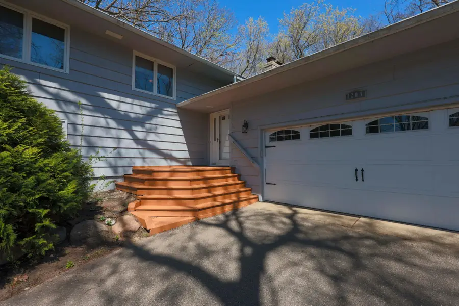 1204 Carlson Lake Lane, Eagan, MN 55123 - #3