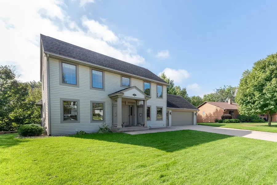 208 Chancery Lane, Mankato, MN 56001 - #3