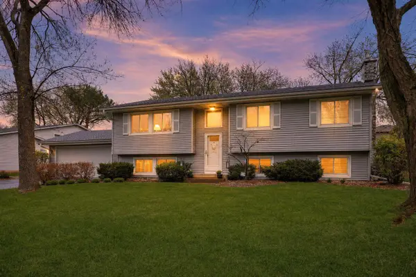 9893 Balmoral Lane, Eden Prairie, MN 55347
