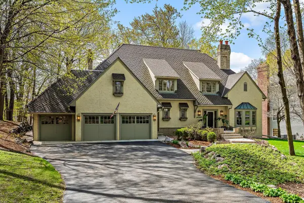 19795 Muirfield Circle, Excelsior, MN 55331