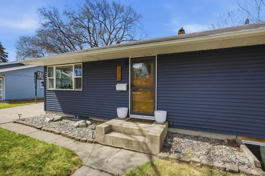 2310 9th Street N, Fargo, ND 58102 - #3