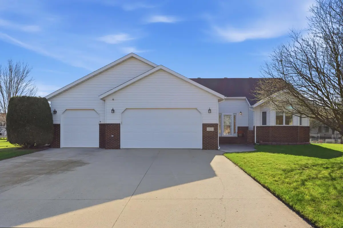 2622 Wheatland Drive S, Fargo, ND 58103 - #1