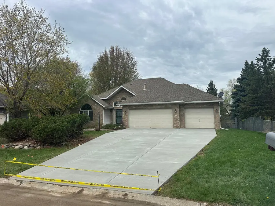 2522 Windsor Lane, Woodbury, MN 55125 - #2