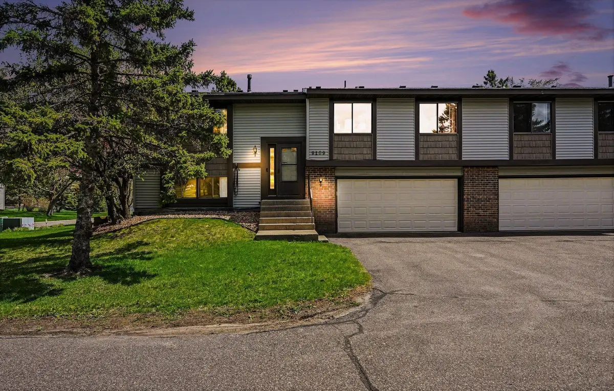 9209 Dartford Road, Woodbury, MN 55125 - #1