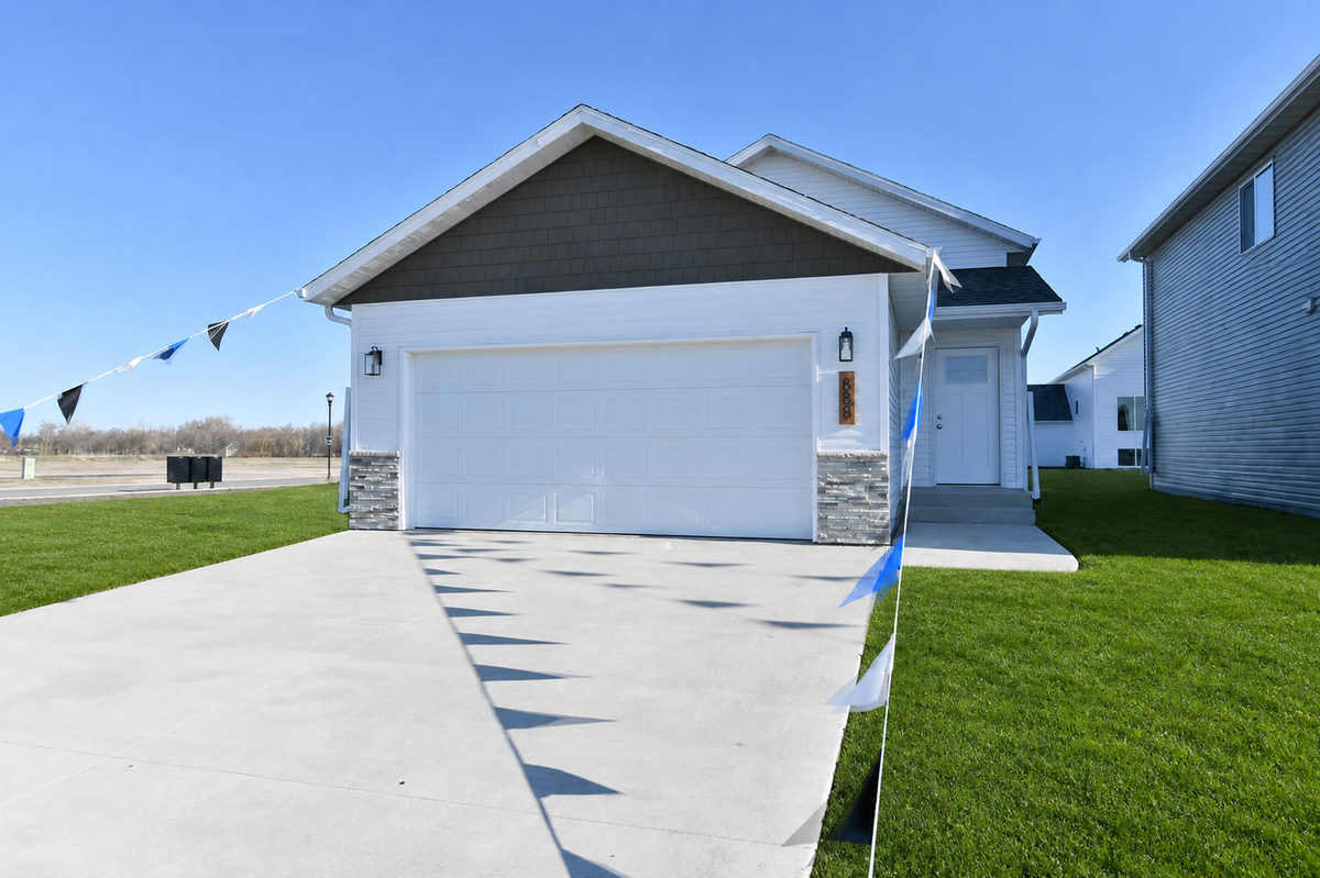 6809 Deer Creek Loop, Horace, ND 58047 - #1