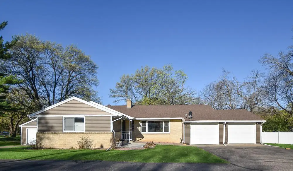 1306 Hillcrest Drive Ne, Fridley, MN 55432 - #1