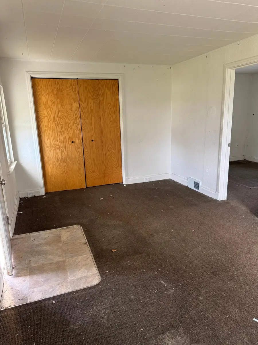 325 19th Street N, Fargo, ND 58102 - #3
