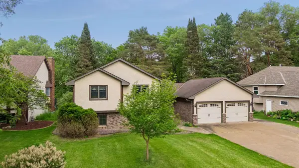 1326 Griffin Avenue, Mahtomedi, MN 55115