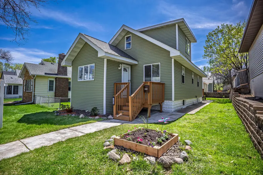 1067 Wilson Avenue, Saint Paul, MN 55106 - #2