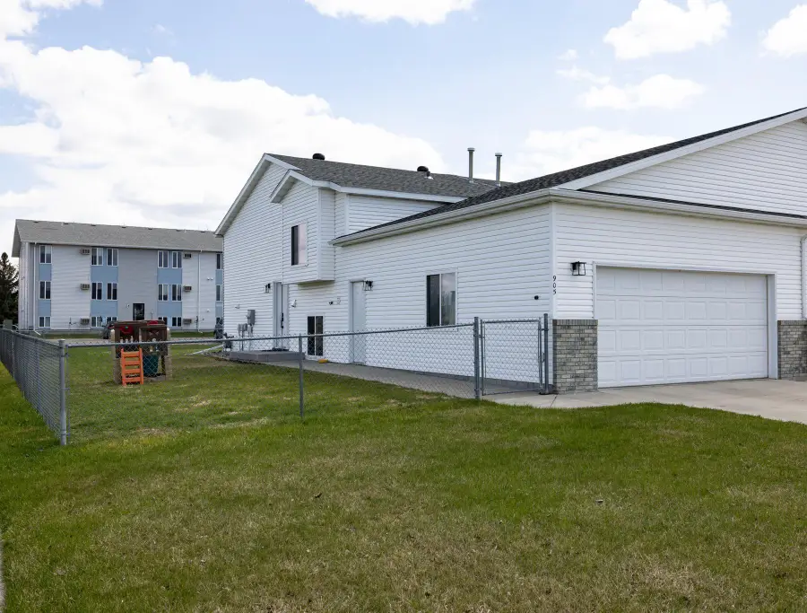 905 11th Street W, West Fargo, ND 58078 - #3