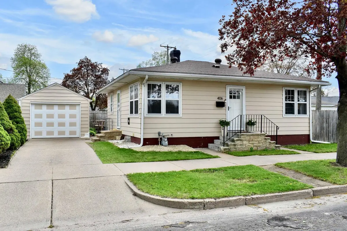406 Chestnut Street, Winona, MN 55987 - #1