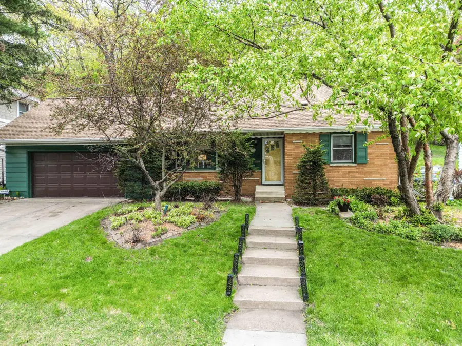 885 Old Lexington Avenue, Saint Paul, MN 55116 - #2