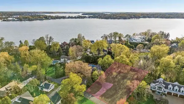 2308 Huntington Point Road E, Wayzata, MN 55391