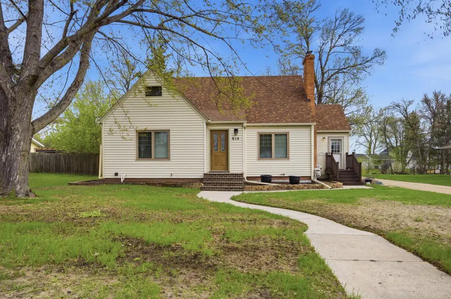 814 Joseph Street, Hawley, MN 56549 - #2