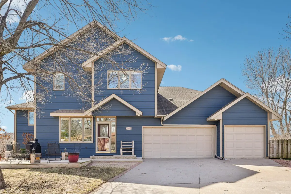 12137 88th Place N, Maple Grove, MN 55369 - #1
