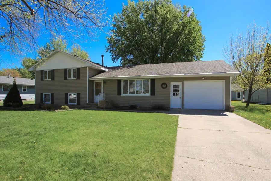 807 N Renville Street, Winthrop, MN 55396 - #3