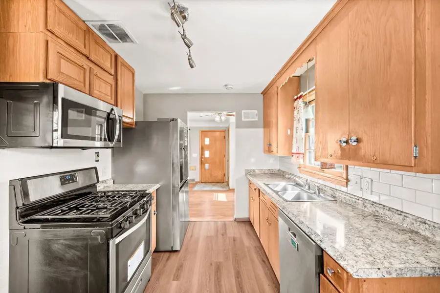 5333 James Avenue N, Brooklyn Center, MN 55430 - #3