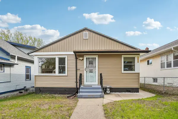 1072 Thomas Avenue, Saint Paul, MN 55104