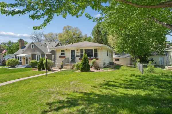 2723 Mcnair Drive N, Robbinsdale, MN 55422