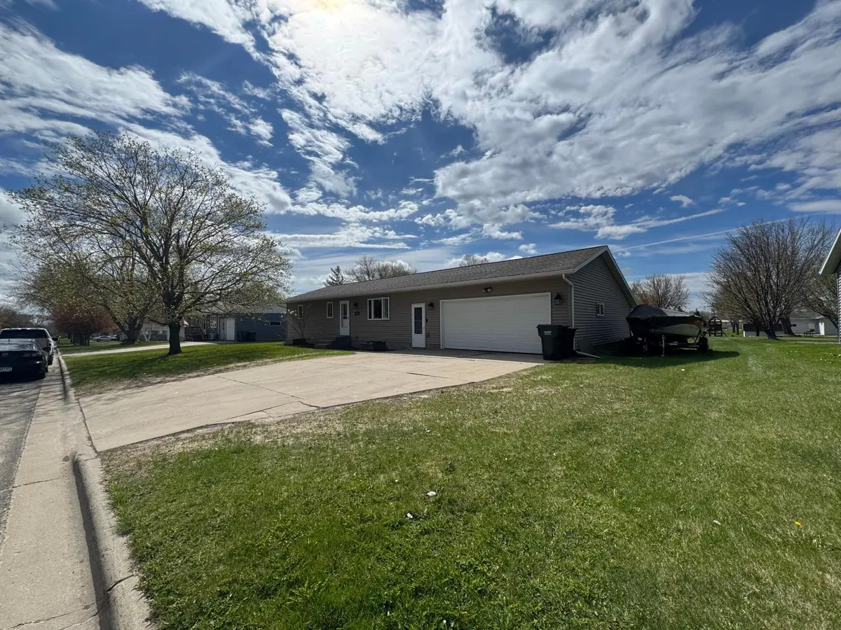 809 10th Street S, Sauk Centre, MN 56378 - #1