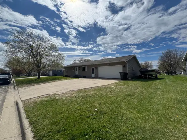 809 10th Street S, Sauk Centre, MN 56378