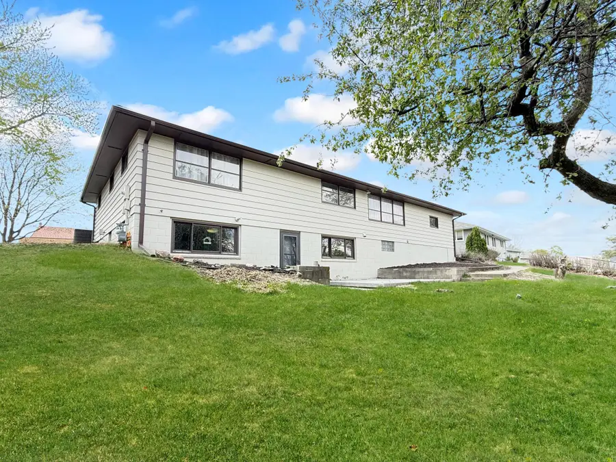 873 S Hampton Street, Fairmont, MN 56031 - #3