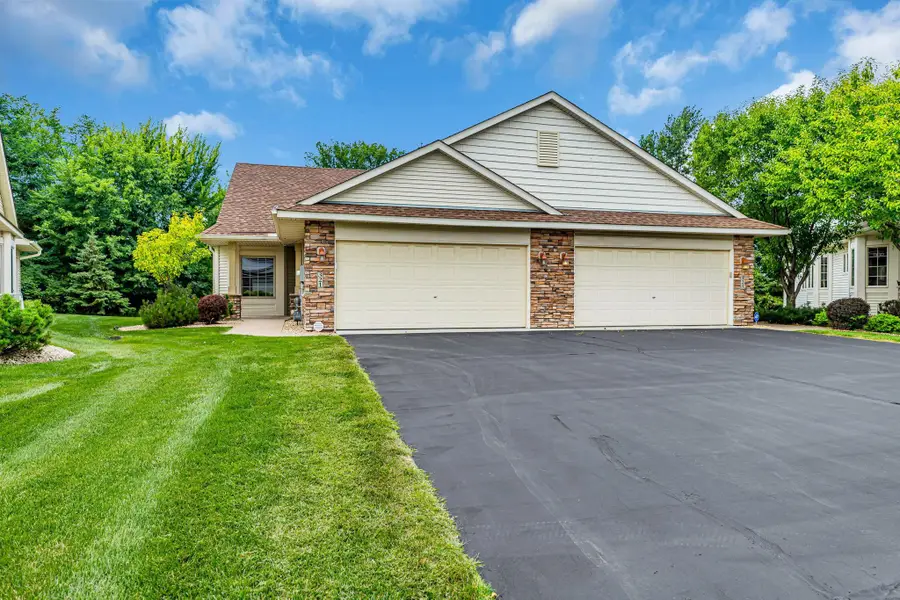 321 Summer Place E, Maplewood, MN 55117 - #2
