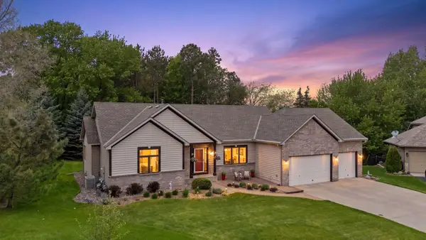 10947 Alexandra Court, Inver Grove Heights, MN 55077