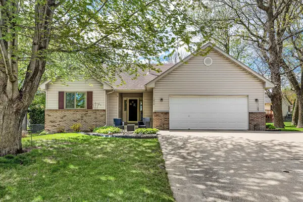 1056 11th Avenue Ne, Owatonna, MN 55060