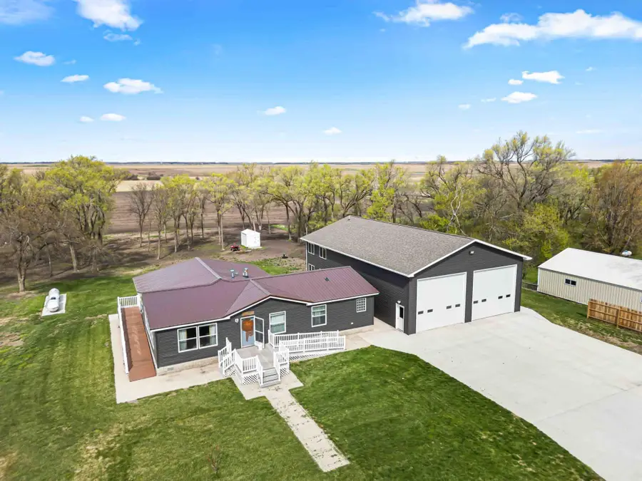 137 Roosevelt Street, Cayuga, ND 58013 - #3