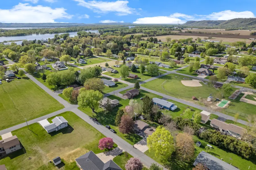 64 W 18th Street, Cochrane, WI 54622 - #2