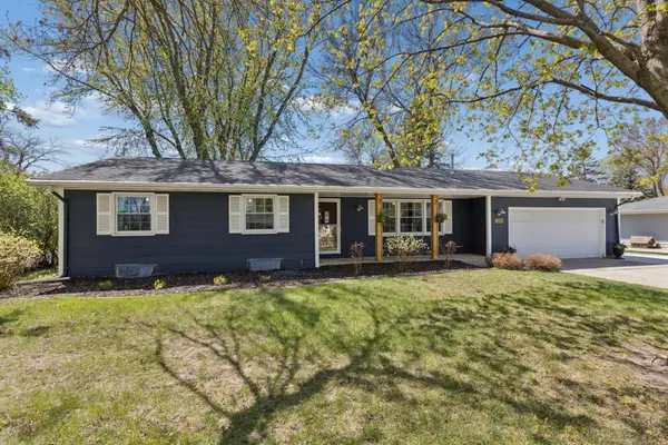 320 4th Street Ne, Mayer, MN 55360