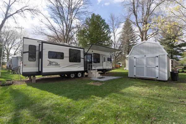 32741 N Lakes Trail # 5D, Lindstrom, MN 55045